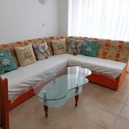 Апартамент St. Vlas *